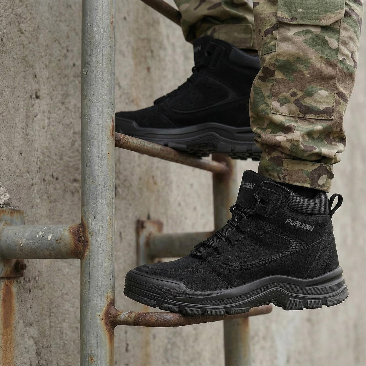 Lightweight Tactical Boots T577